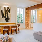 Refined Elegance In Central Paris