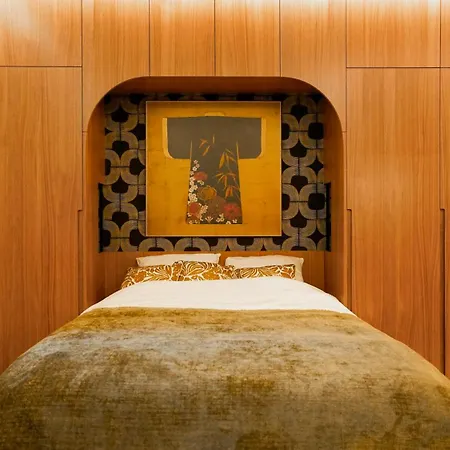 Appartamento Refined Elegance In *