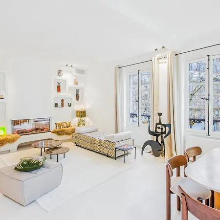 Refined Elegance In Parigi