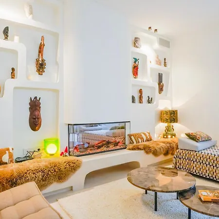 Appartamento Refined Elegance In *